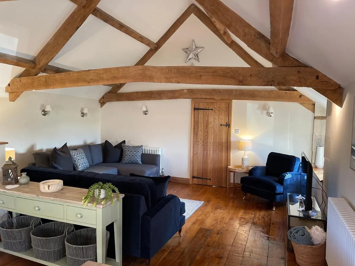 The Cider Barn - Spacious First Floor Apartment Set Within Barn Conversion Cheltenham 0*,  United Kingdom